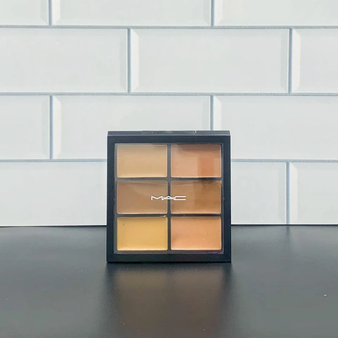 MAC Studio Fix Conceal and Correct Palette image indicator(3)