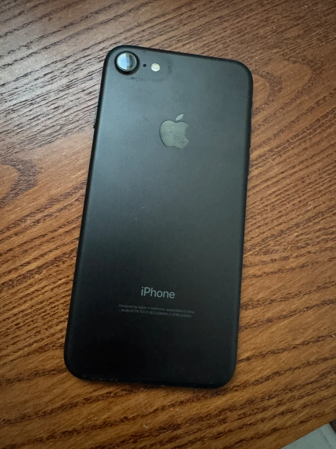 iPhone 7 - Black & Silver - photo 2