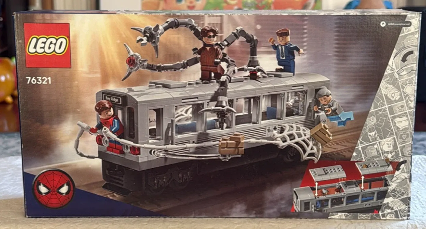 LEGO Marvel Spider-Man vs. Doc Ock Subway Train Scene 76321 image indicator(2)