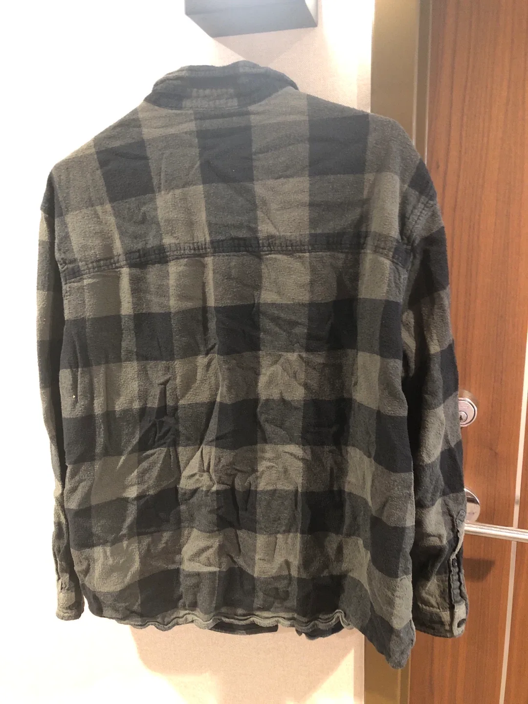 H&M Relaxed Fit Flannel Shirt - XL image indicator(4)