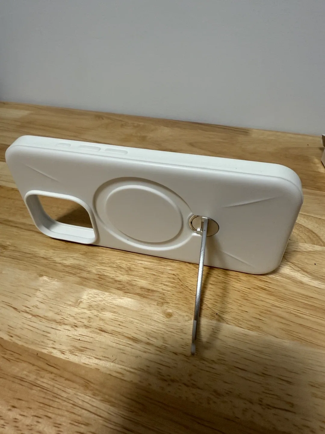 TORRAS Stand Case for iPhone 16 Pro - New in Box image indicator(5)