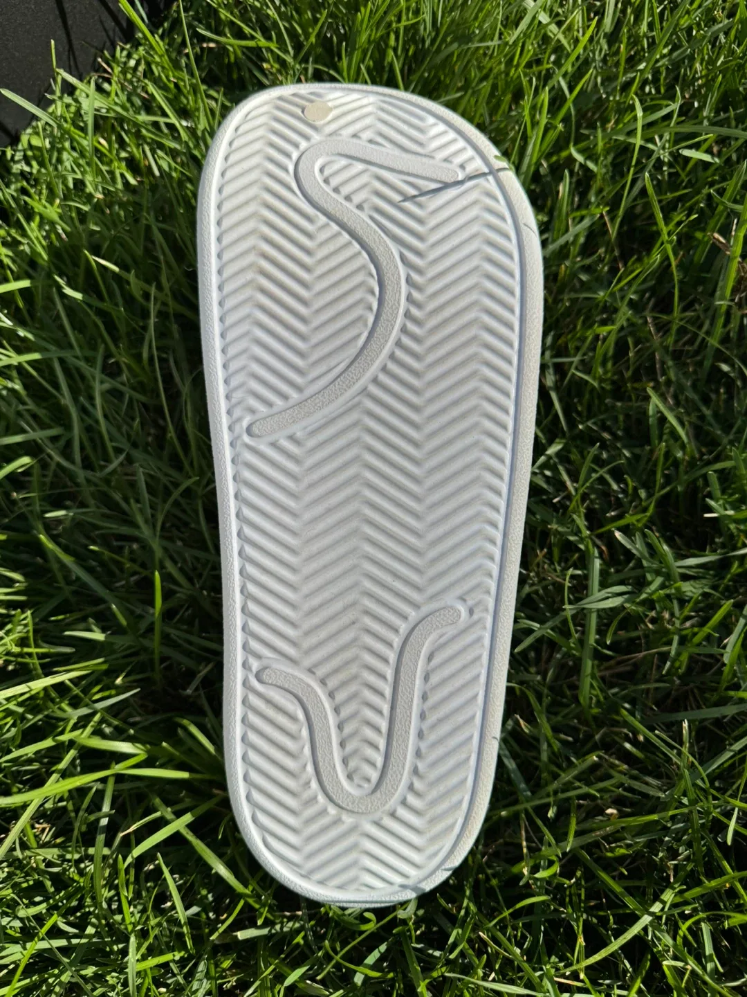 Adidas Clog Slides - size 9 Men’s image indicator(3)