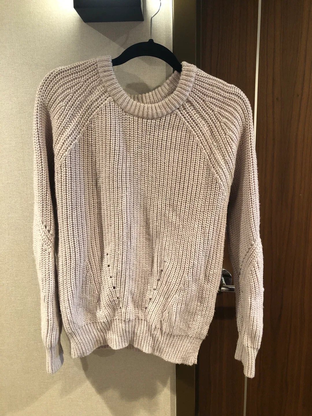 Naif Montreal Sweater (good condition) size S-M thumbnail