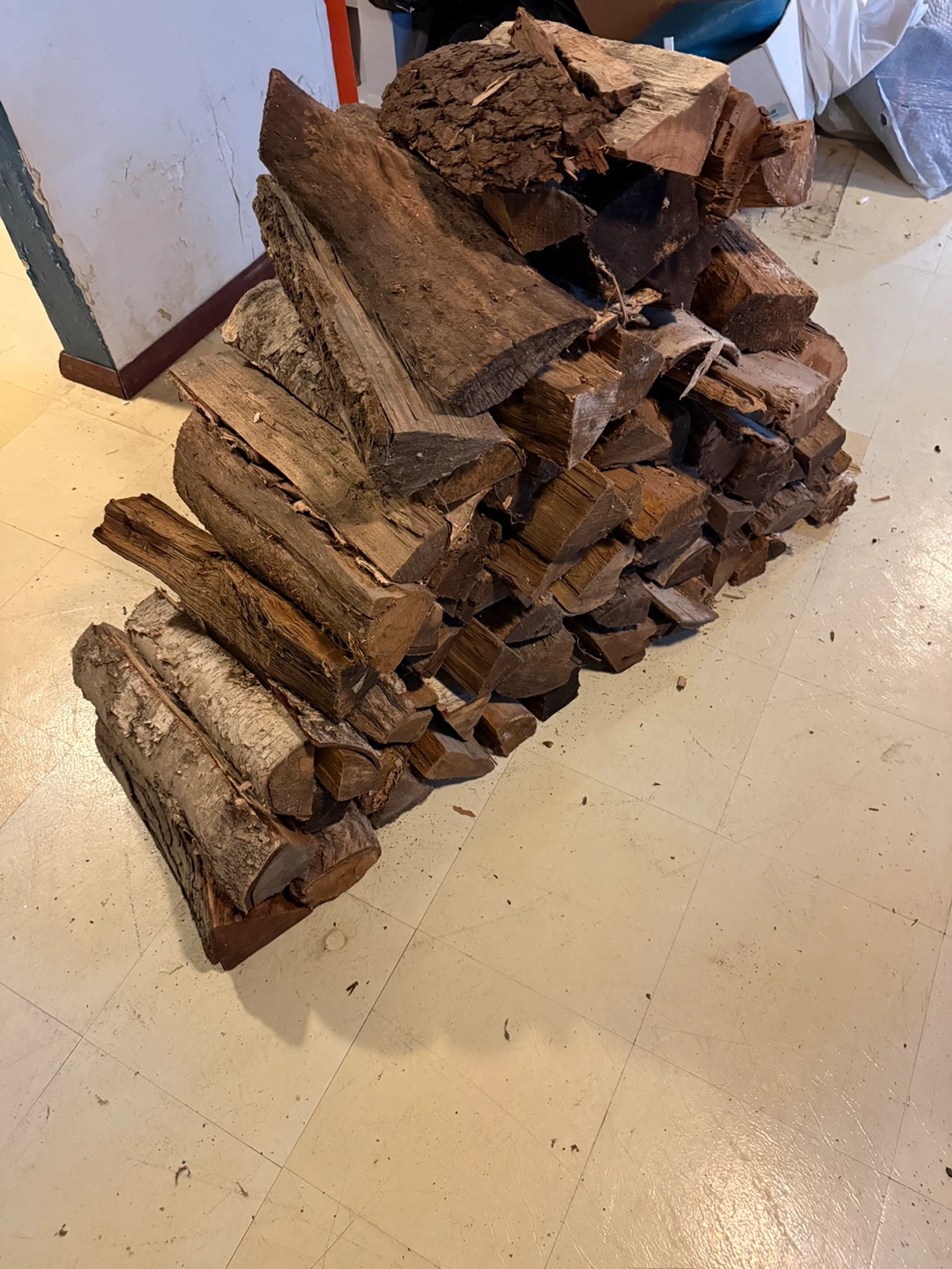 Free Fire Wood need it gone now - photo 2