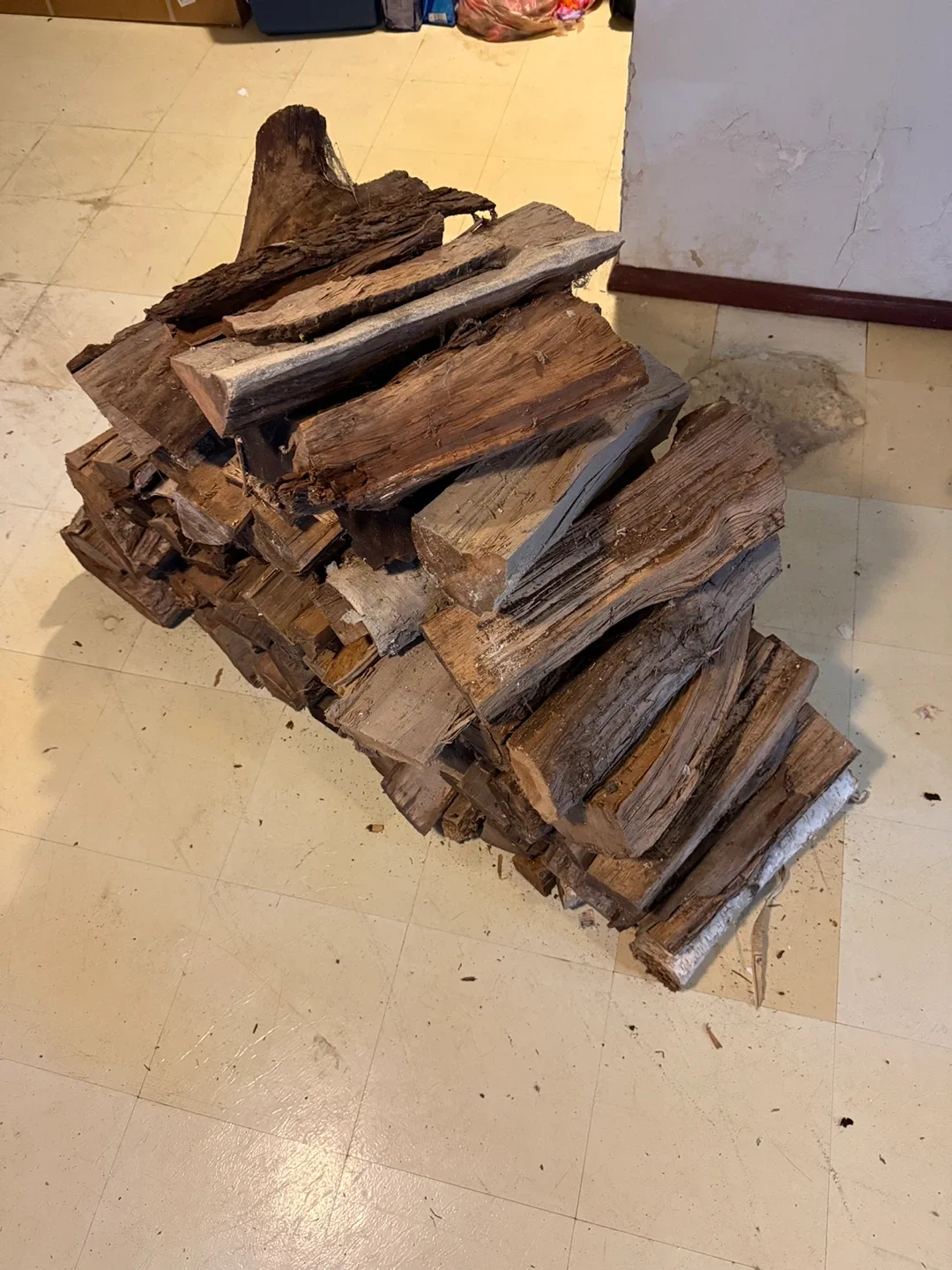 Free Fire Wood need it gone now thumbnail
