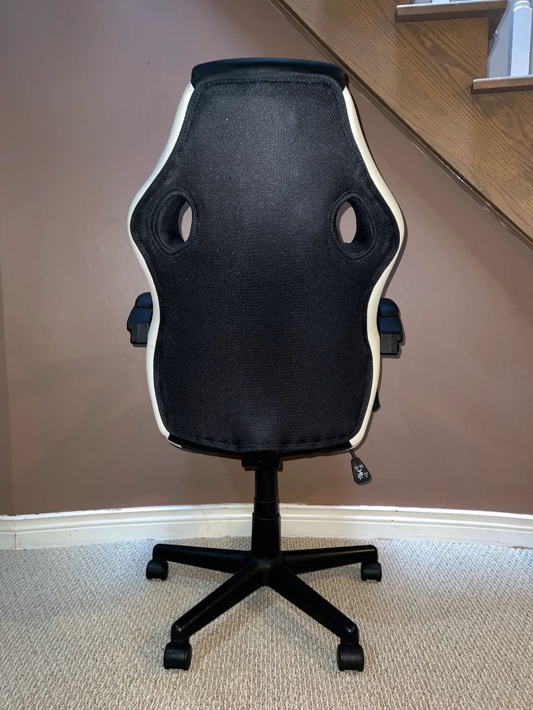 Black & White Racing Style Office / Gaming Chair – Adjustable image indicator(3)