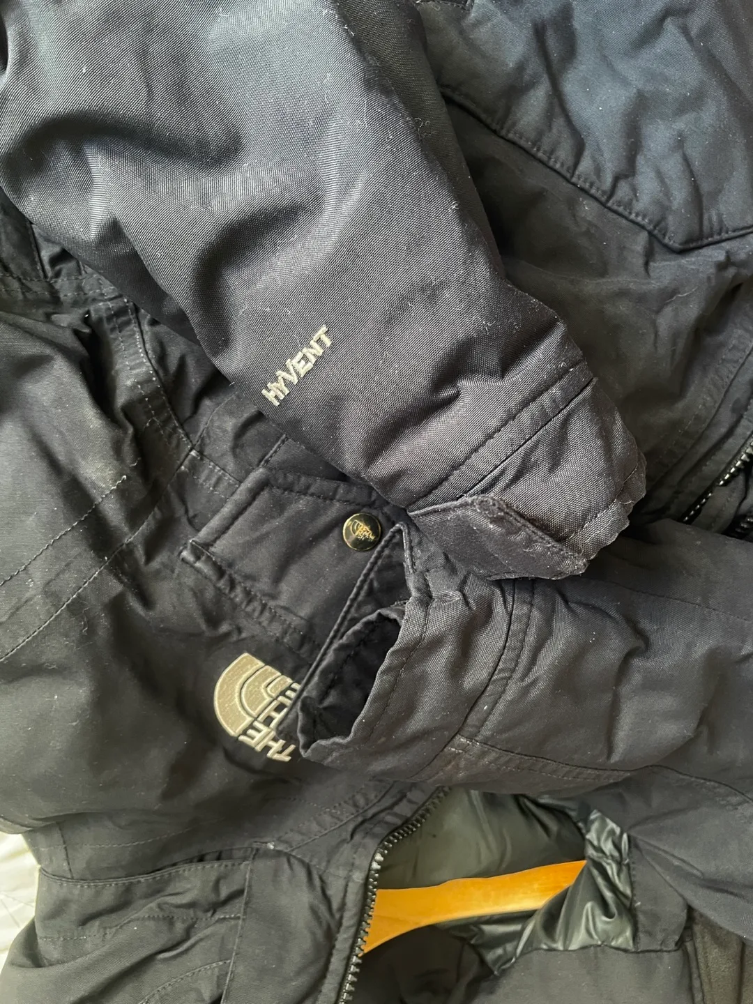 The North Face Hyvent Black Jacket - Size S image indicator(4)