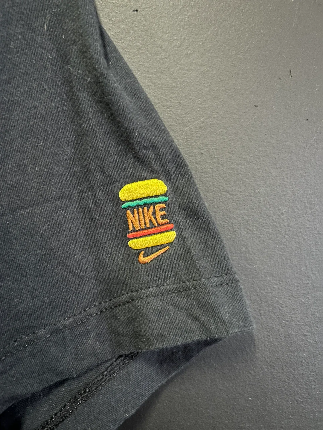 Nike "Sole Food" Black T-Shirt - Size L image indicator(4)