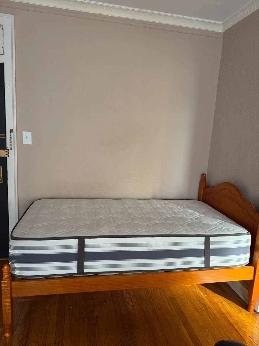 Twin bed set image indicator(2)