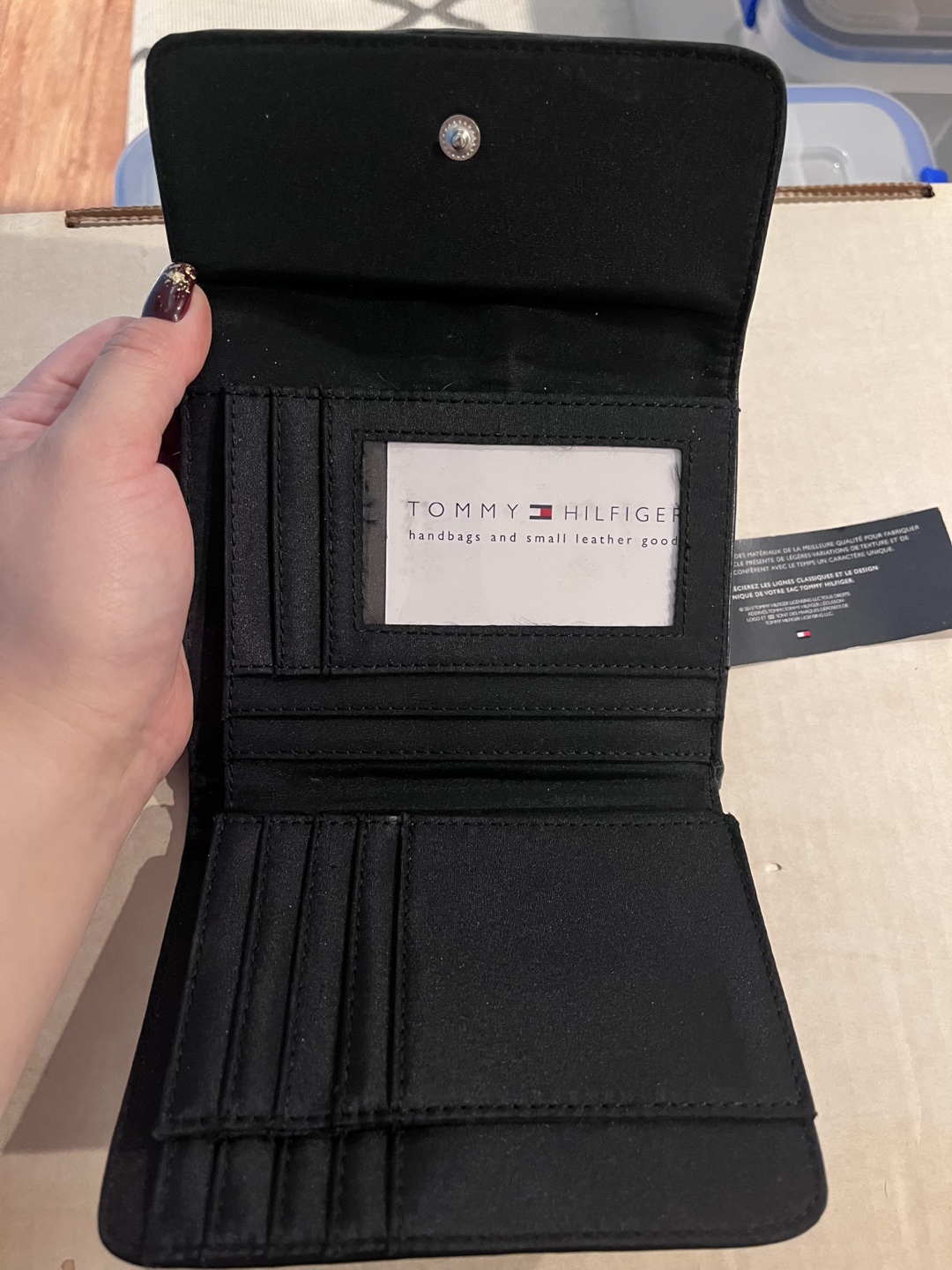 BNWT Tommy Hilfiger Wallet - photo 3