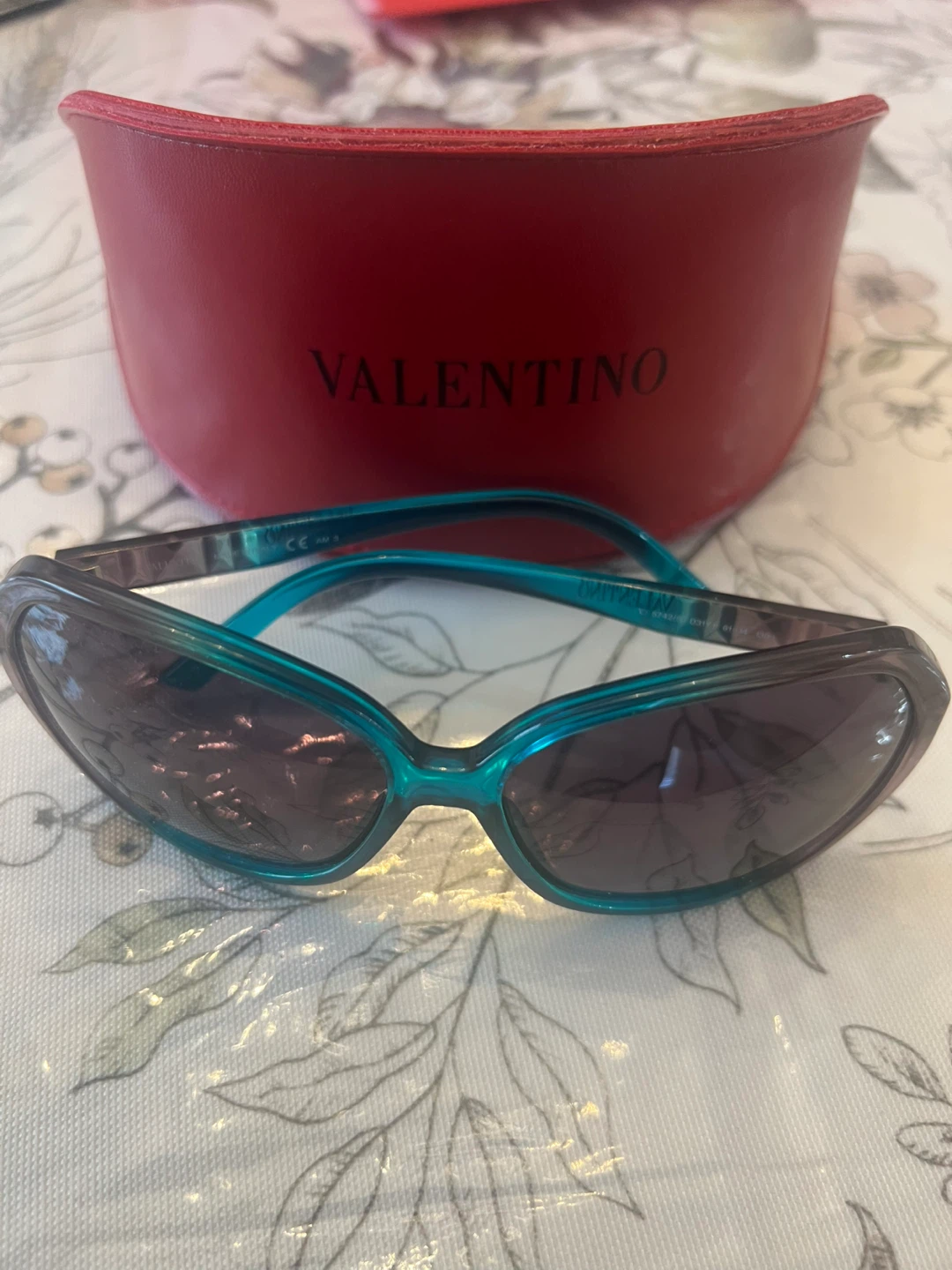 Valentino 5742/S D31Y1 Sunglasses with Case - photo 2