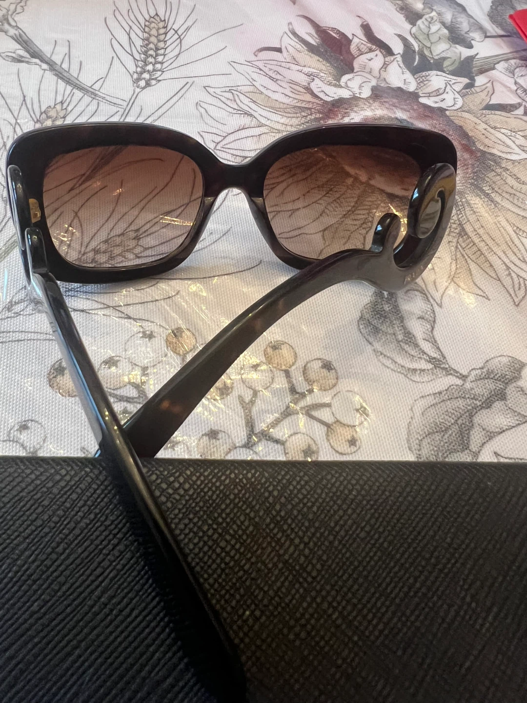Prada SPR27O Sunglasses - photo 4