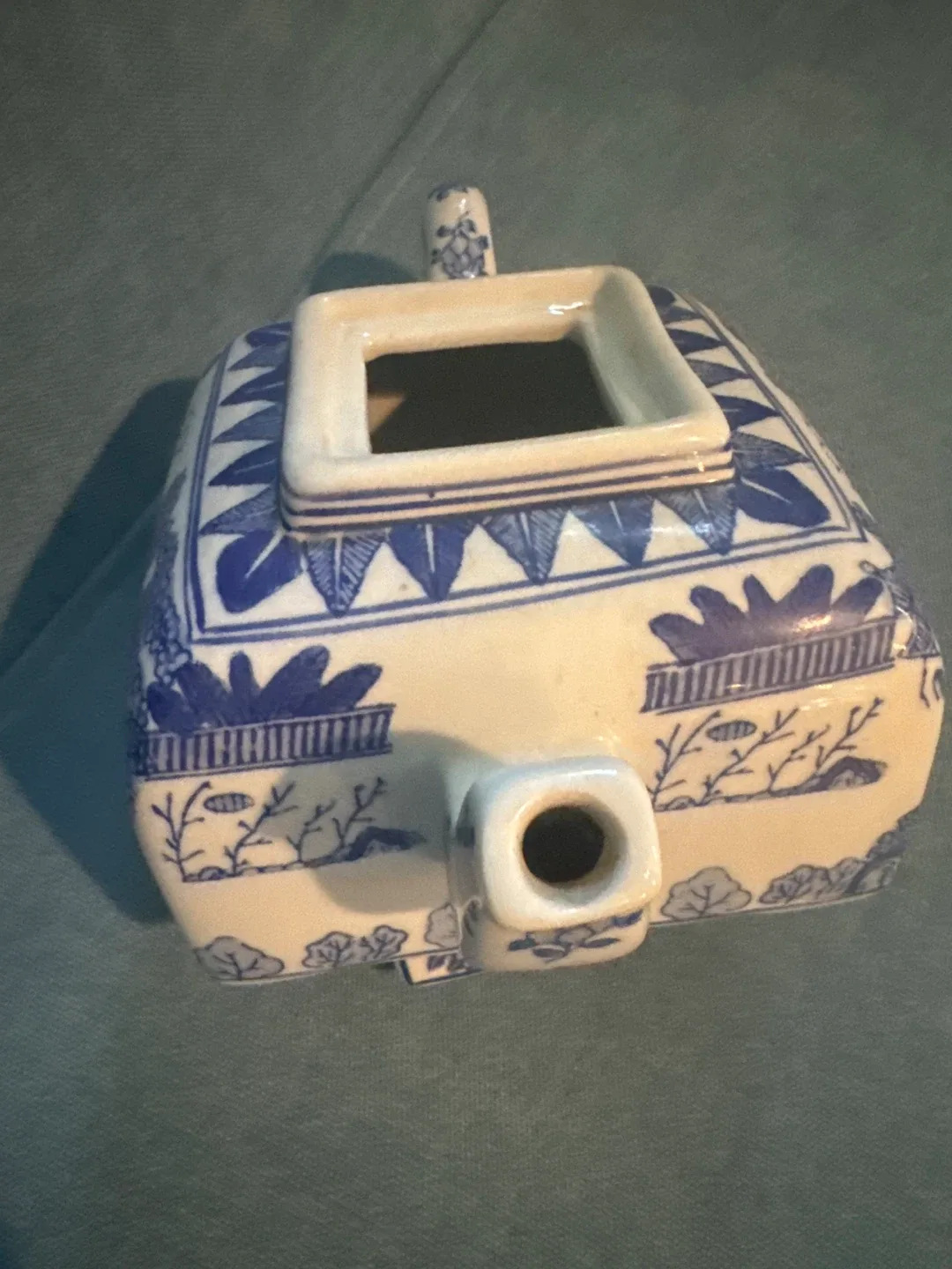 Blue Willow Teapot image indicator(5)