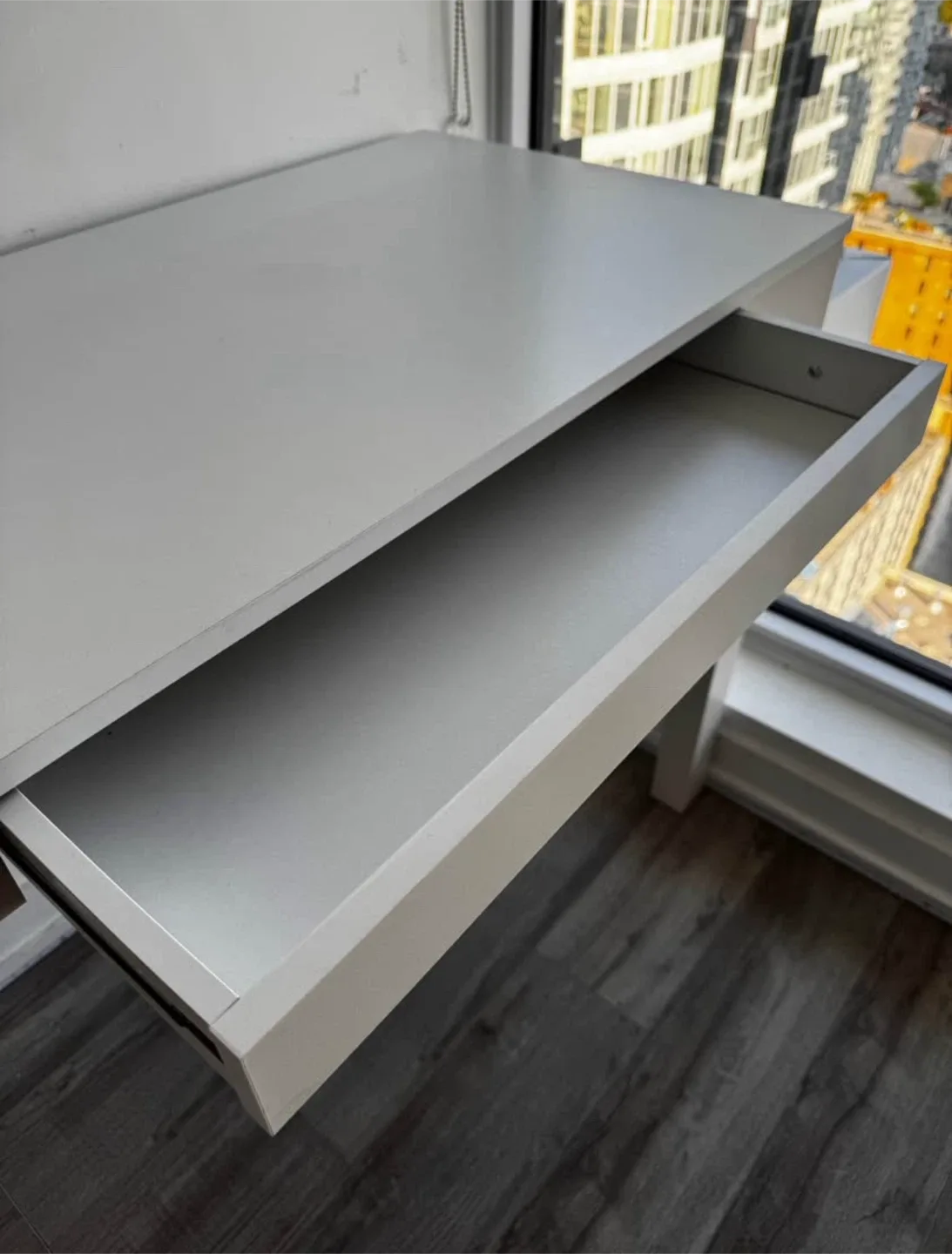 MUST GO TODAY! White Desk with Drawer (98cm x 51cm) image indicator(4)