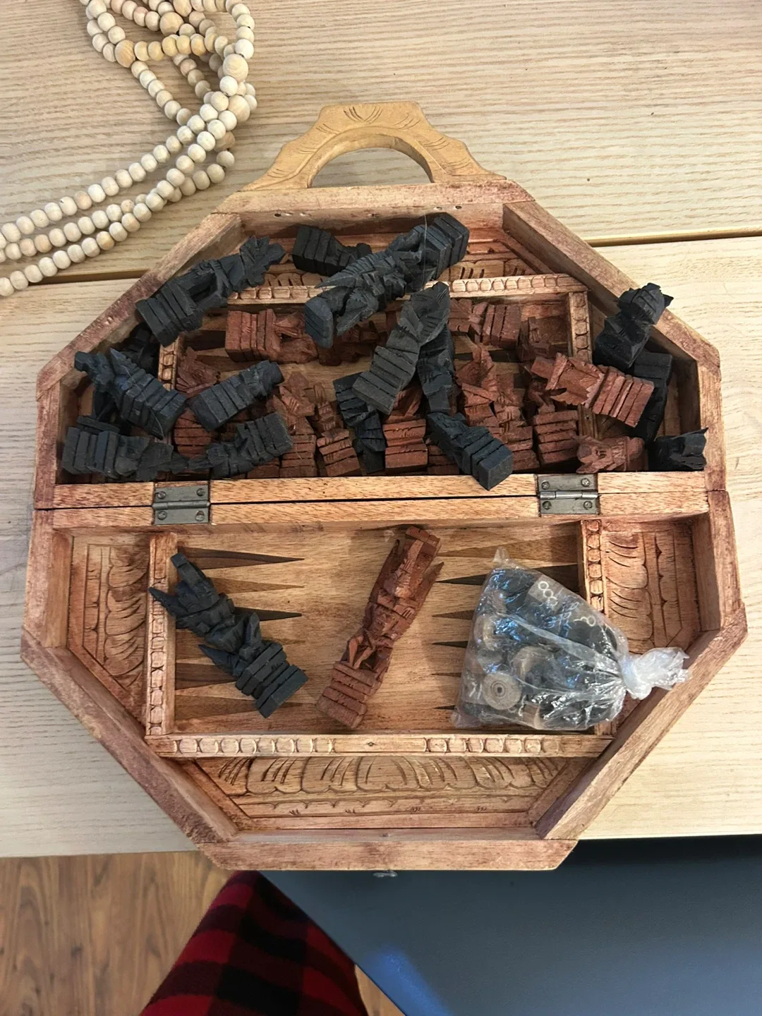 Wooden Chess and Backgammon Set image indicator(2)