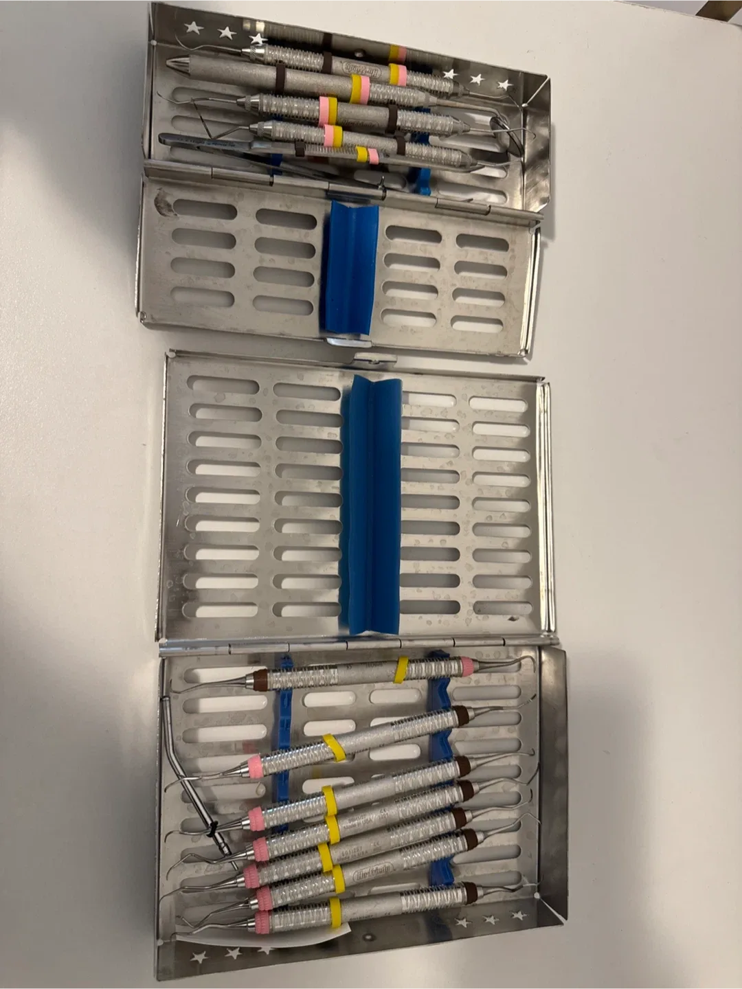 Hu-Friedy Dental Instruments Kit thumbnail