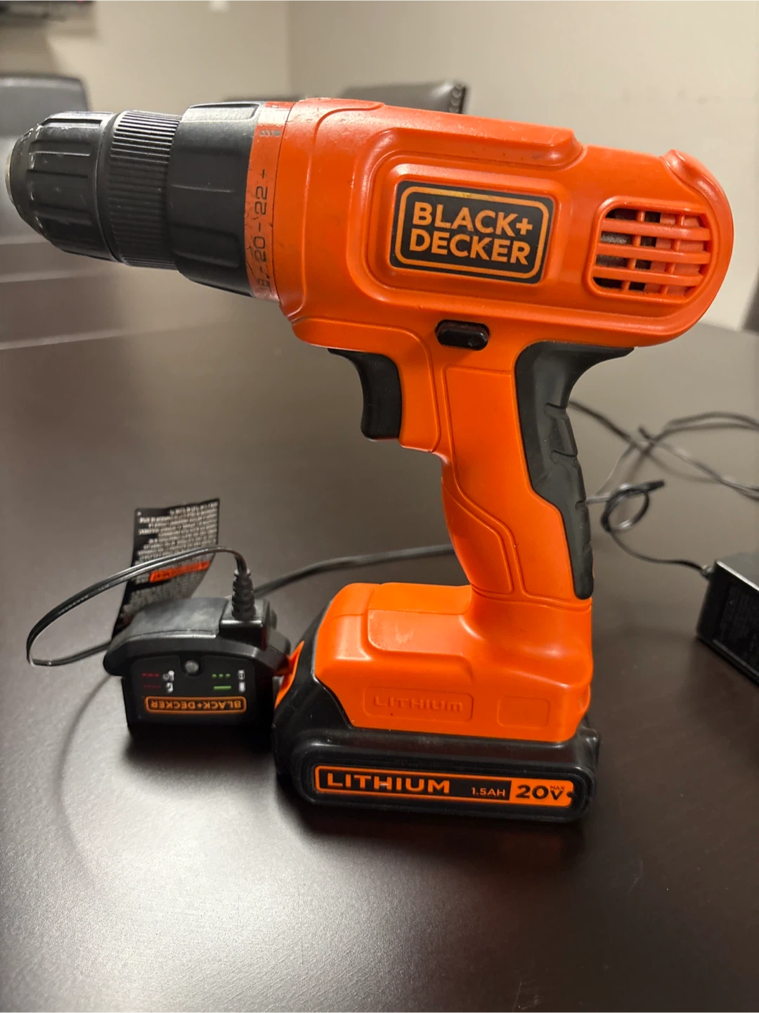 Black+Decker 20V Cordless Drill - photo 2