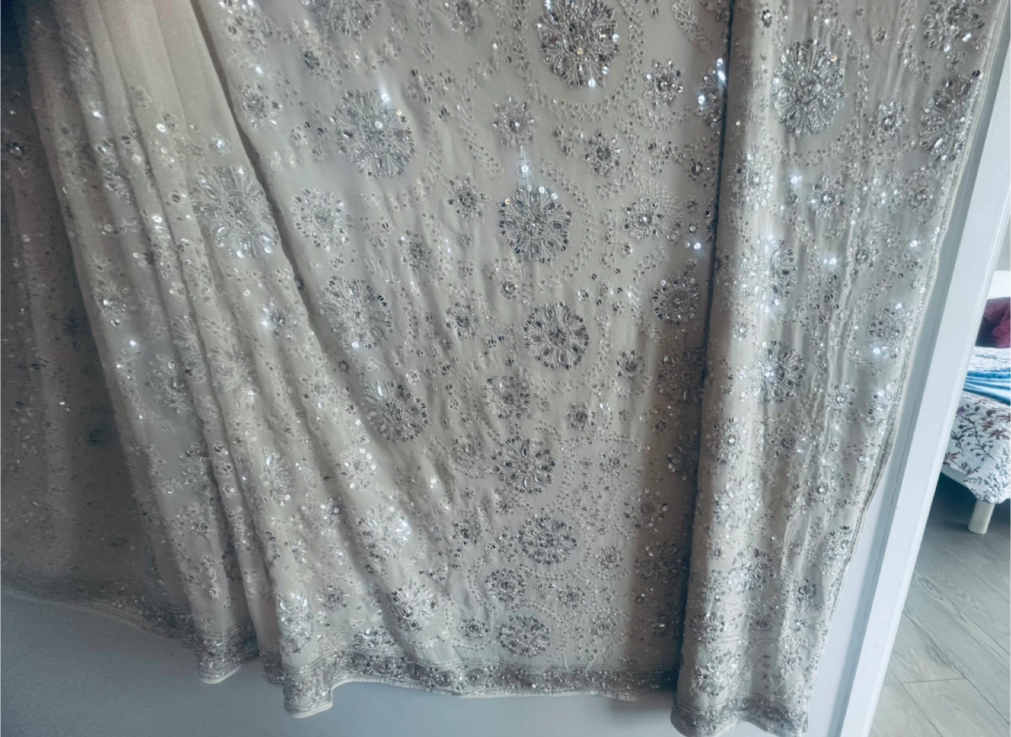 Elegant Embellished Saree - photo 2