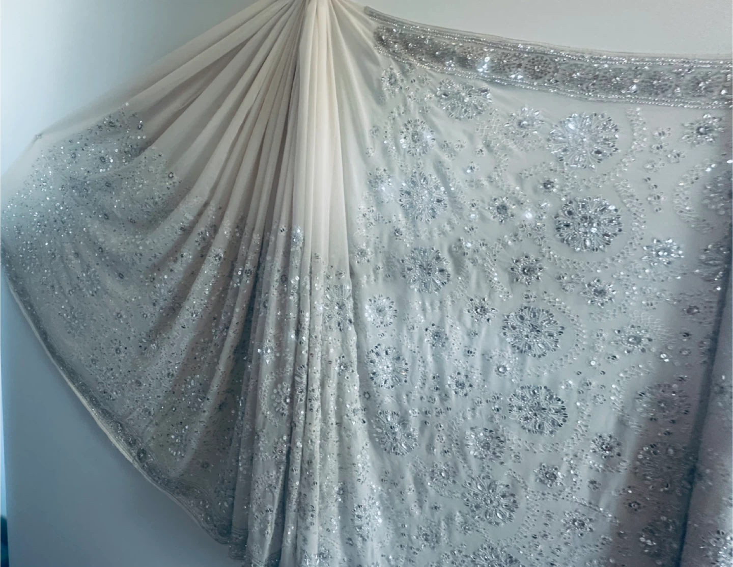 Elegant Embellished Saree - photo 3