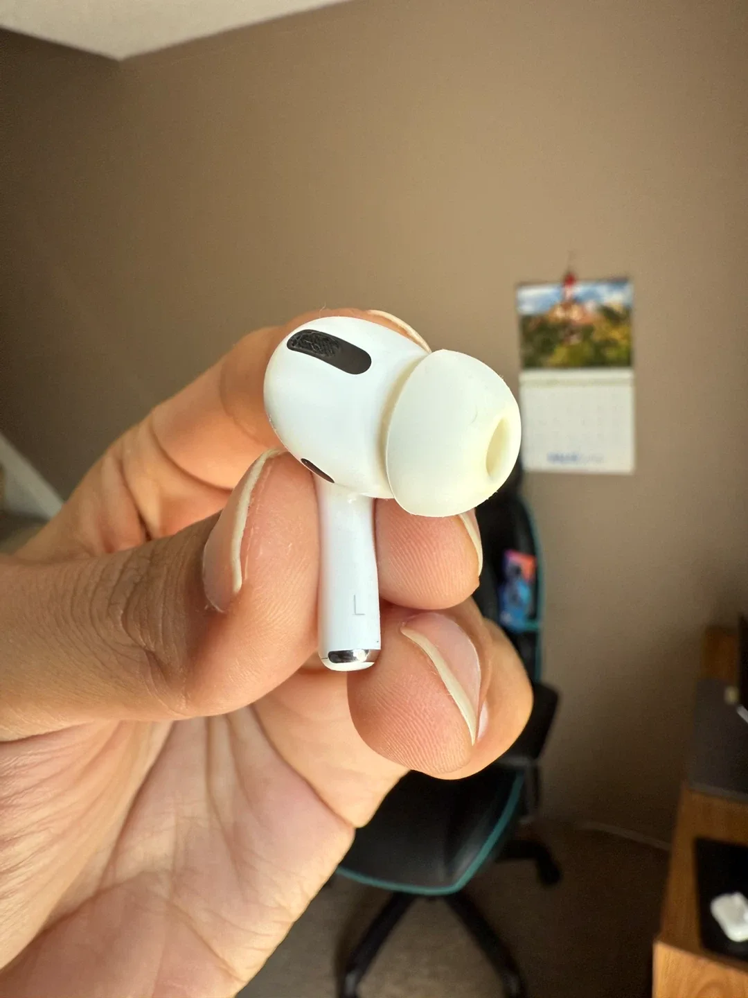 Apple AirPods Pro (1st gen) image indicator(2)