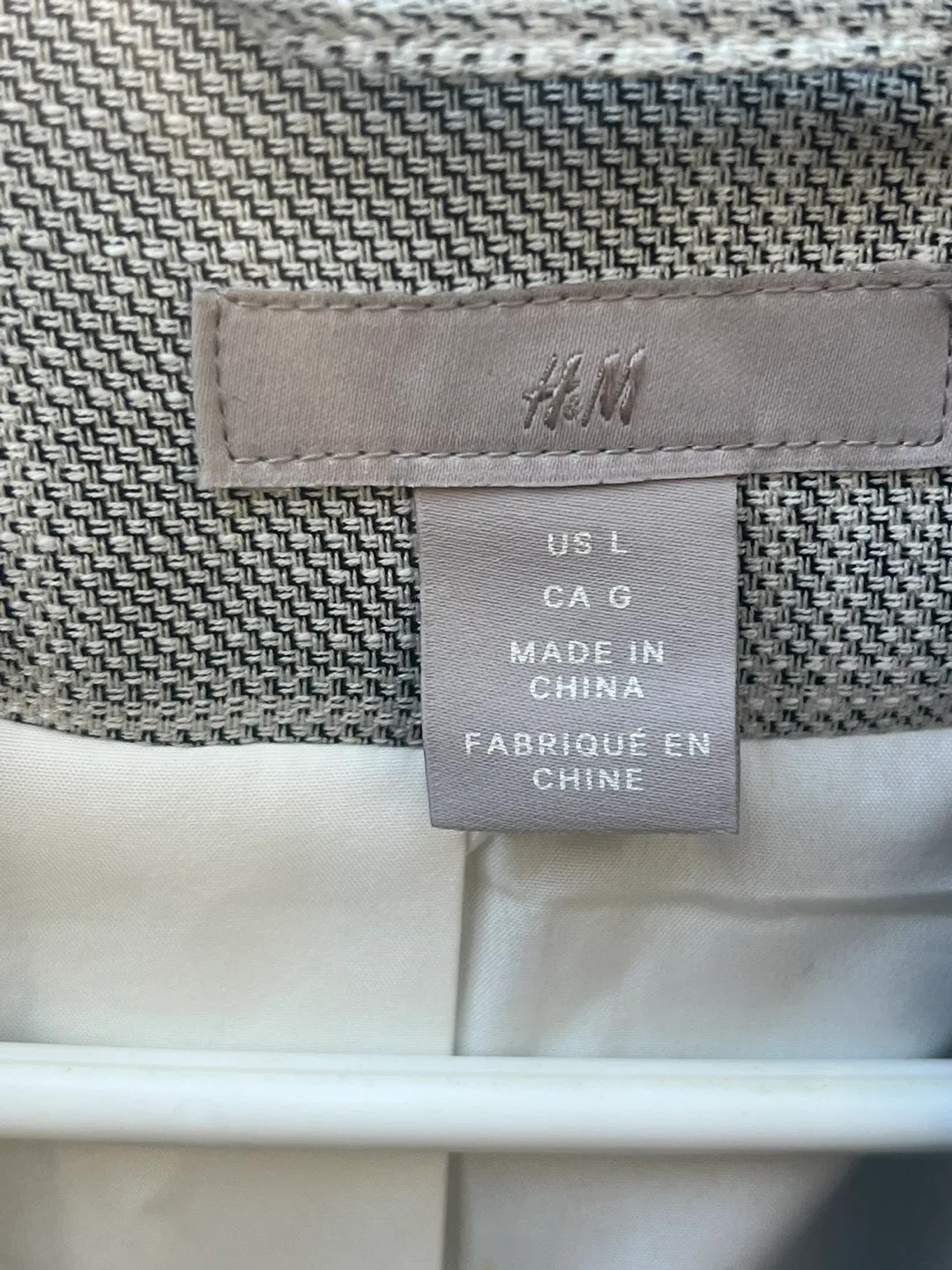 H&M Plaid Blazer - Size L image indicator(3)