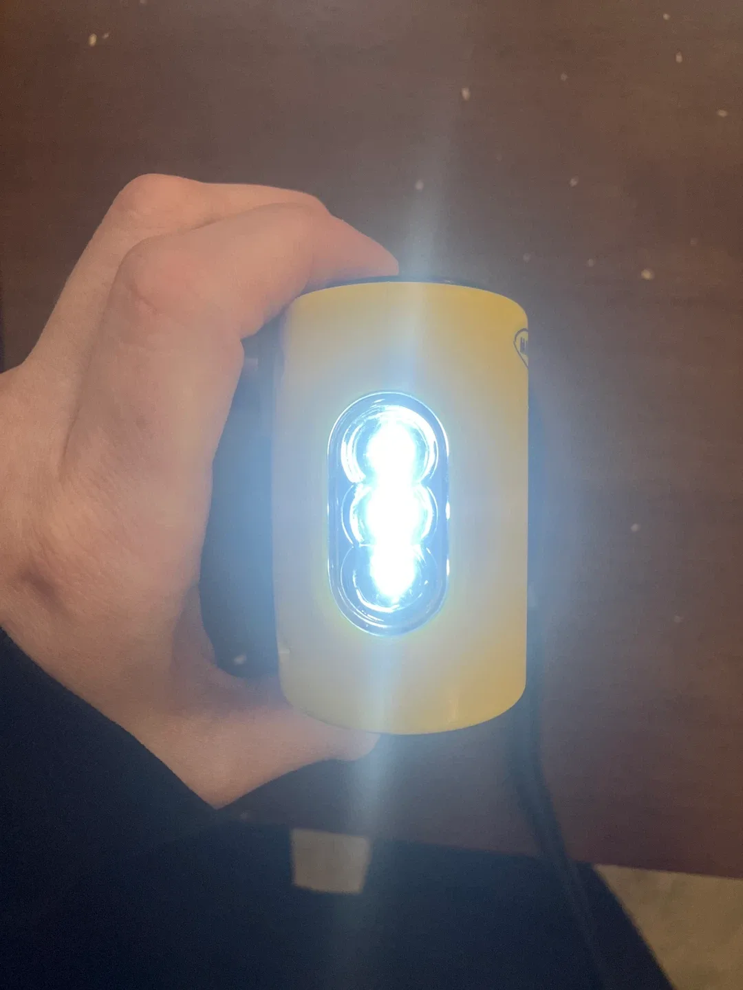 Mayday "The Element" Emergency Radio - Yellow image indicator(2)