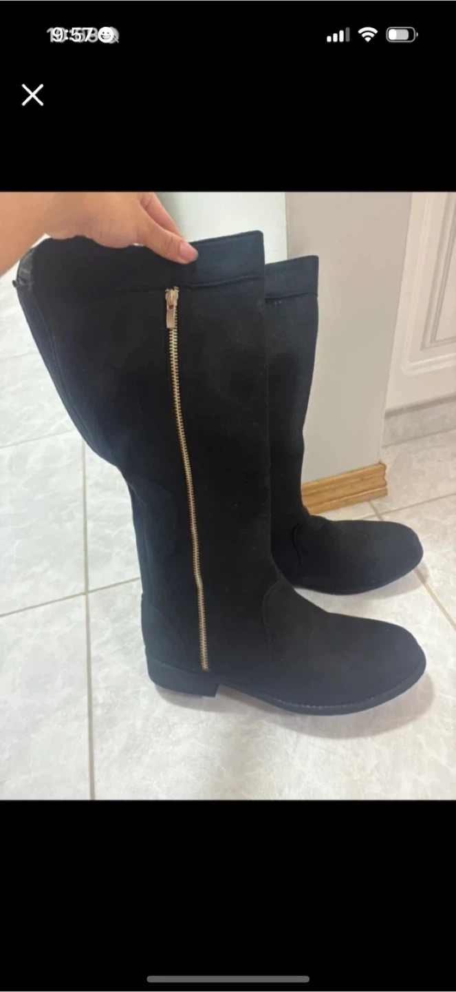 Black Knee High Boots with Zipper