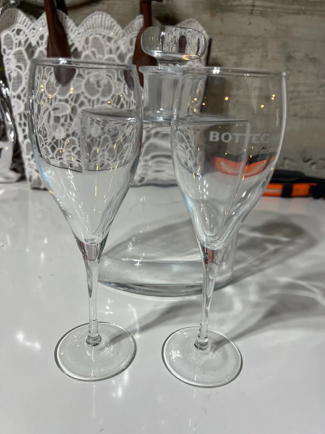 Bottega Decanter and Wine Glasses Set image indicator(2)