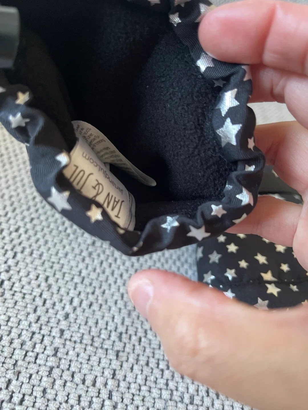 Jan & Jul XS Mittens - Black with Stars image indicator(5)