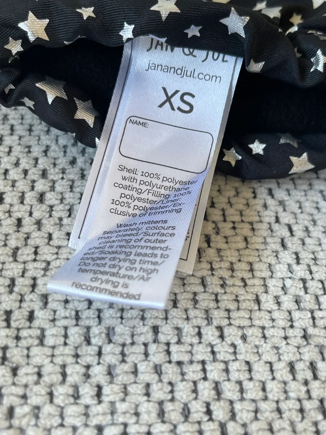 Jan & Jul XS Mittens - Black with Stars image indicator(3)