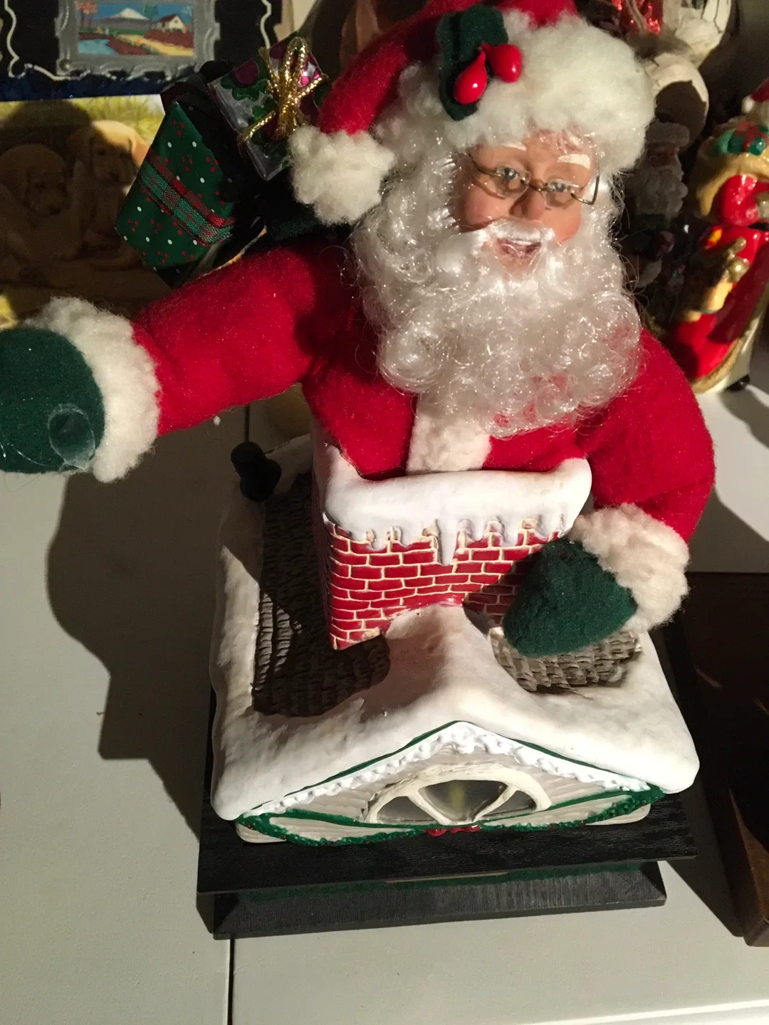 Vintage "NOEL" Santa Claus Figurine image indicator(2)