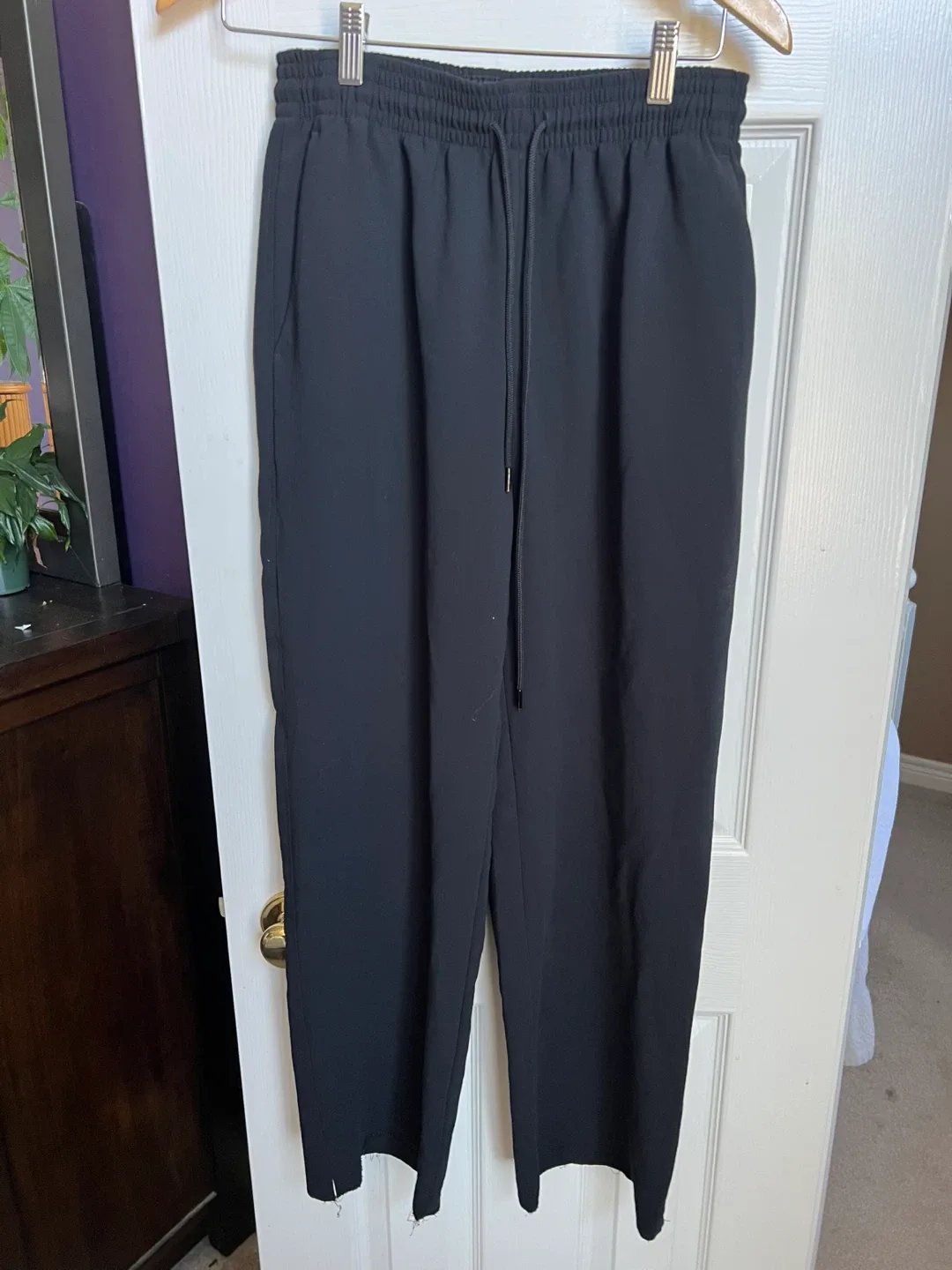 Wilfred Aritzia Black Drawstring Pants - Size S thumbnail