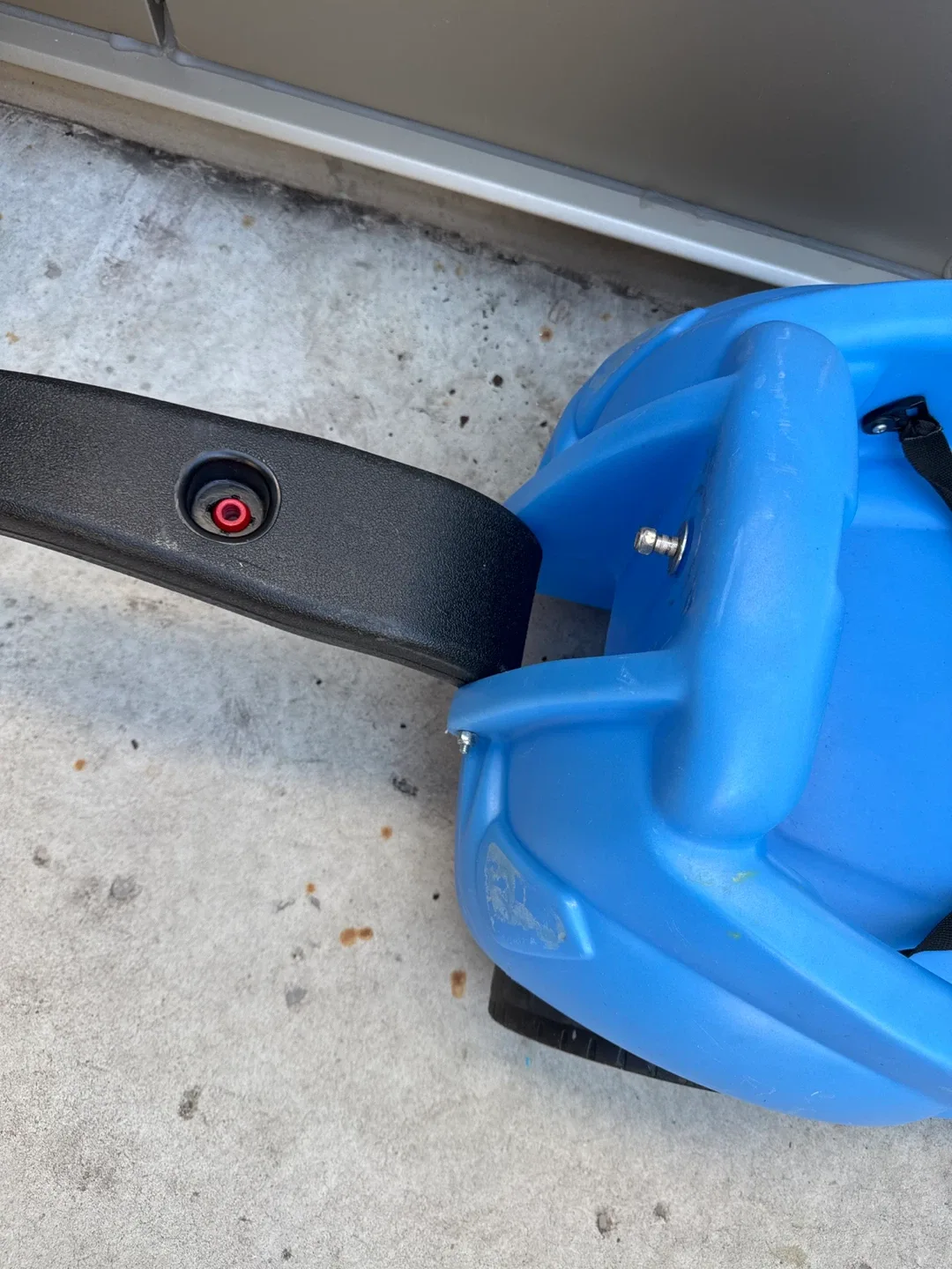 Little Tikes Cozy Coupe Car image indicator(4)