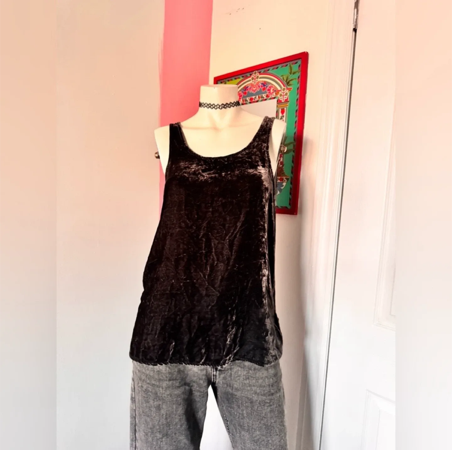 Black velvet tank top with a relaxed fit thumbnail