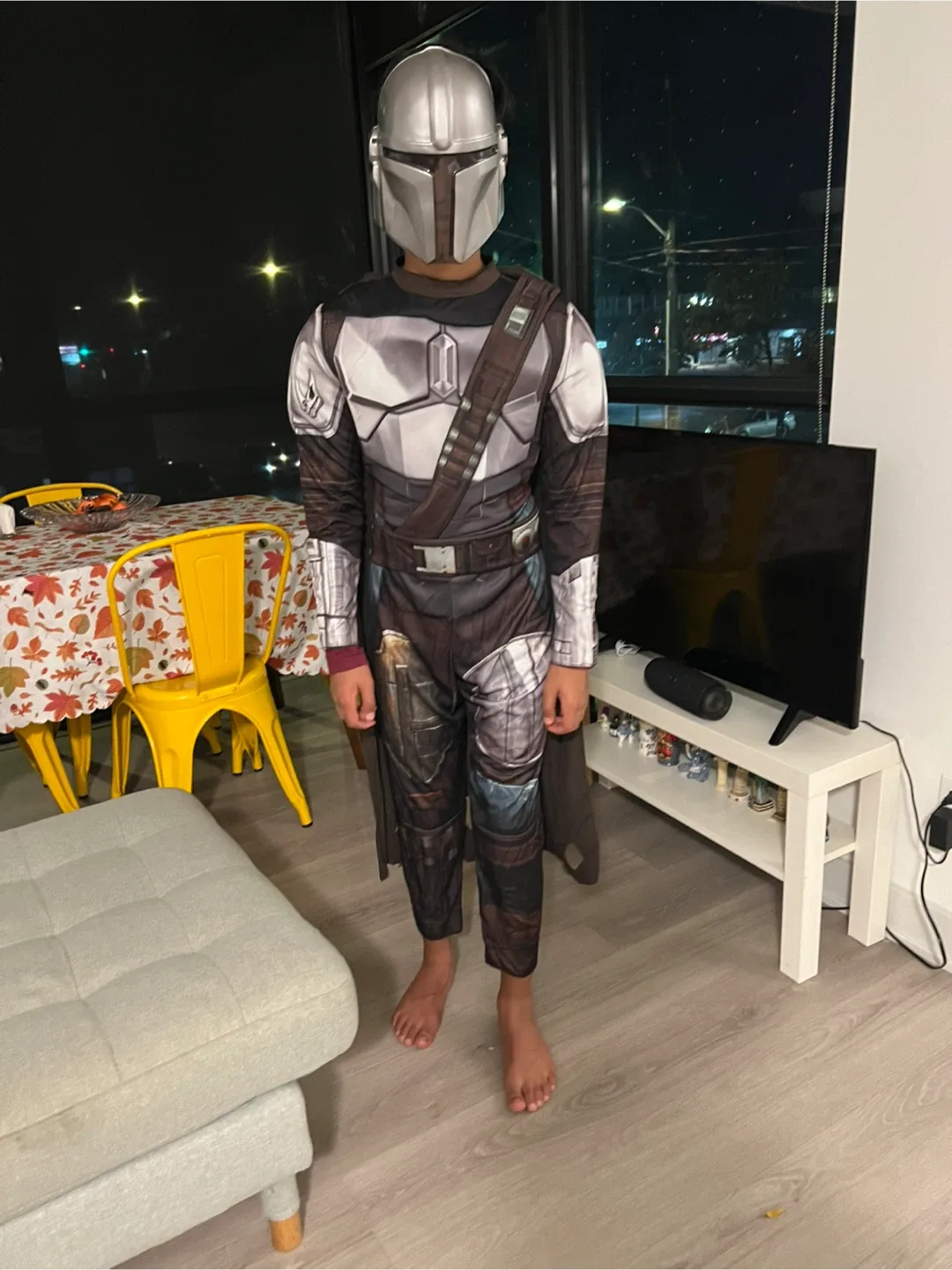 Star Wars The Mandalorian Costume - Child Large (12-14) image indicator(2)