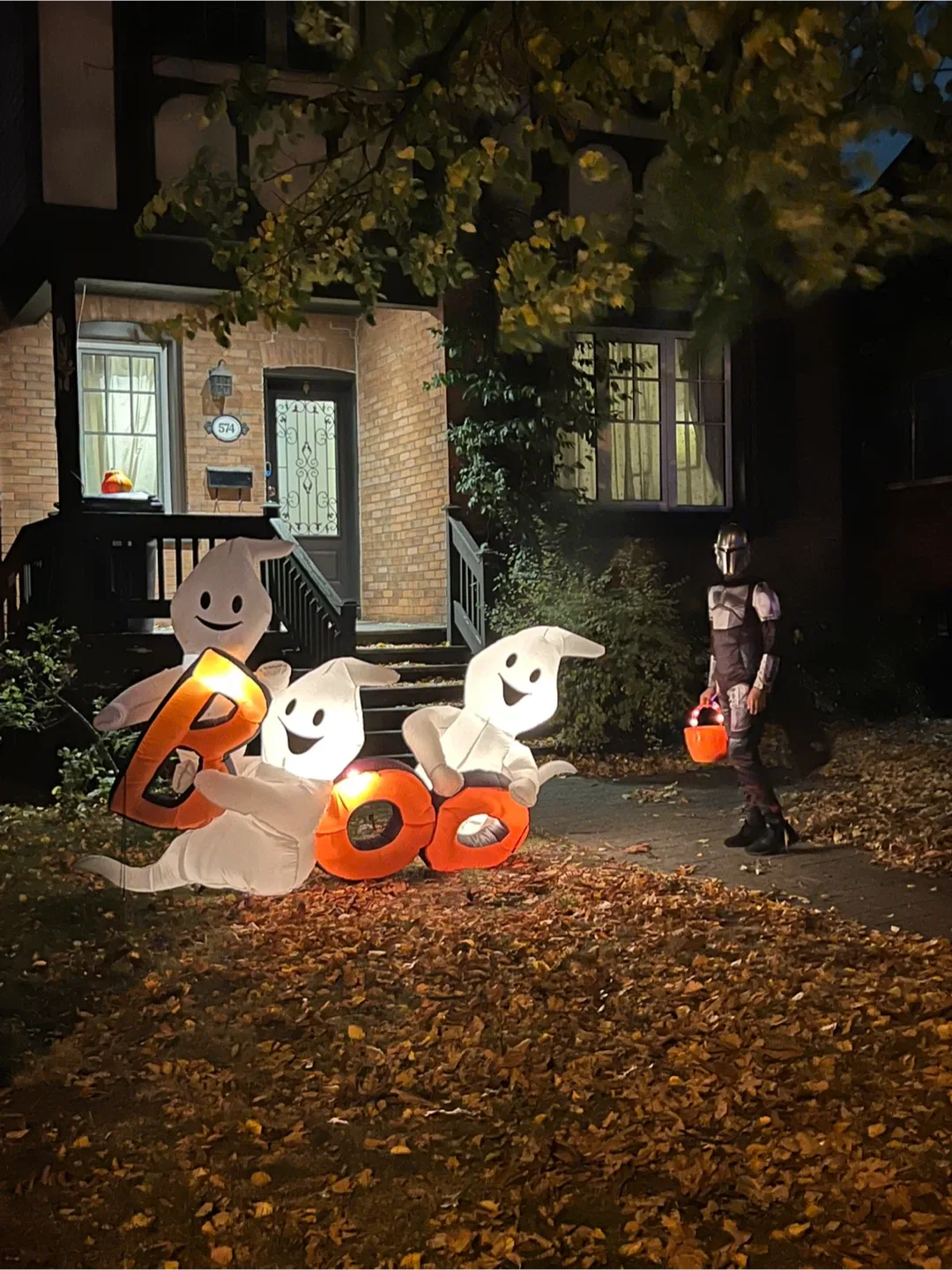 Star Wars The Mandalorian Costume - Child Large (12-14) image indicator(3)