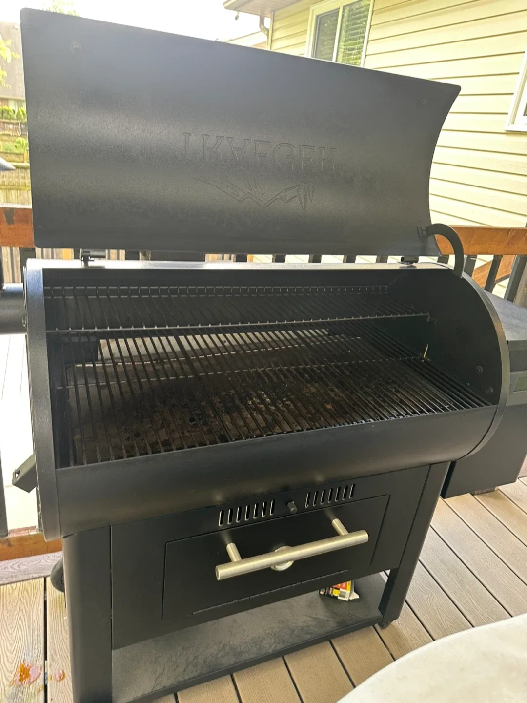 Traeger Century 885 D2 Wood Fired Grill image indicator(4)