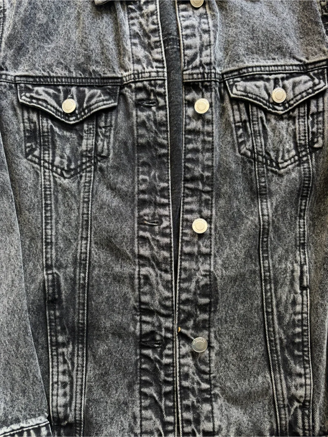 Women’s Black Acid Wash Denim Jacket image indicator(3)