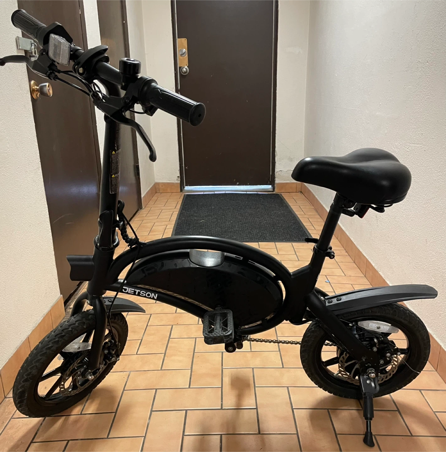 Jetson Electric Bike with Charger and Helmet
