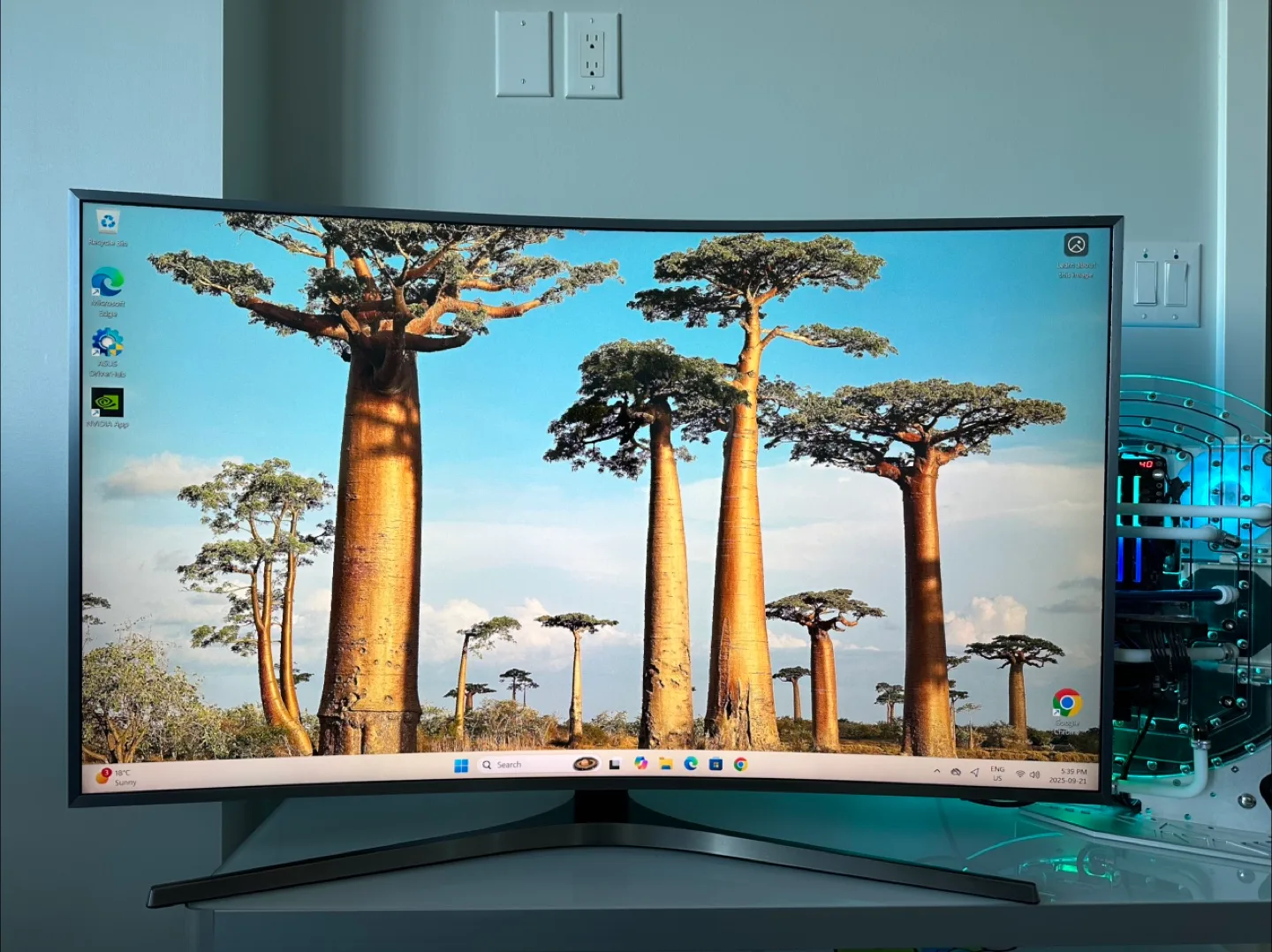 Samsung 49" UHD 4K Curved Smart TV