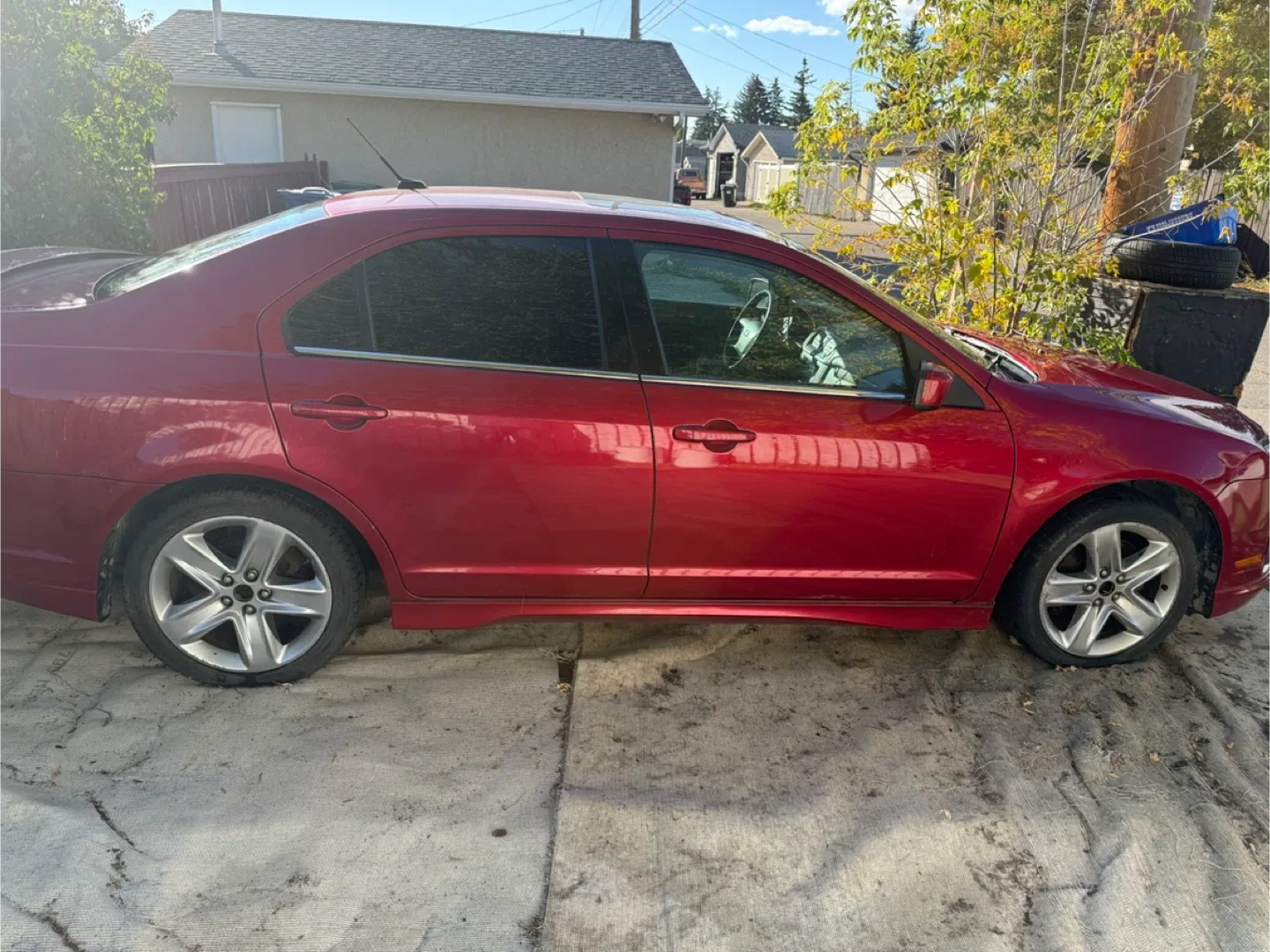 Ford Fusion - Red Sedan