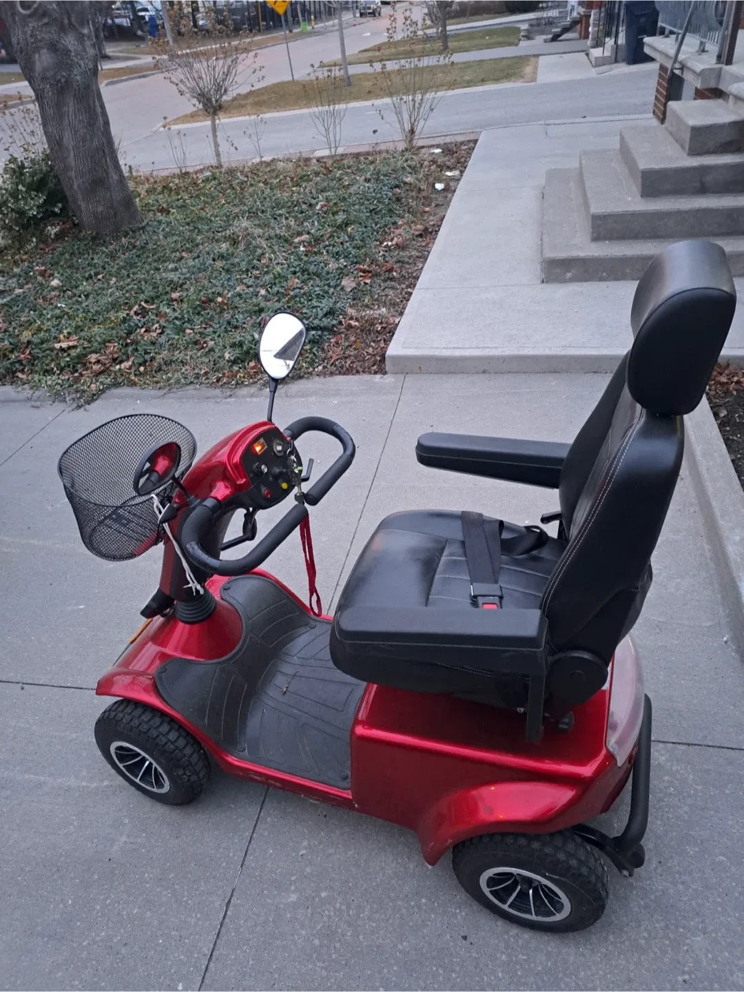 Barely used-Electric Mobility Scooter image indicator(3)