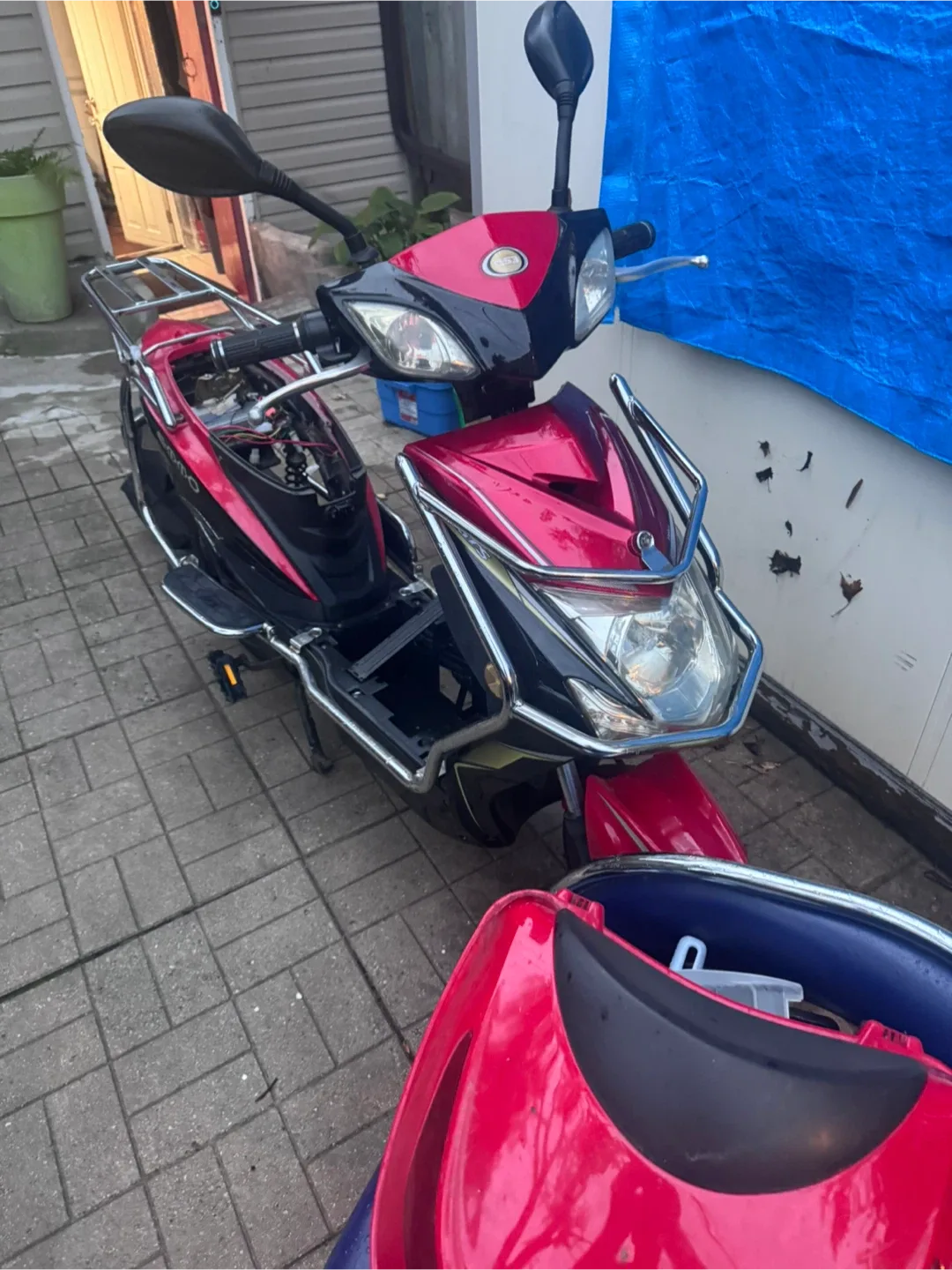 EMMO E-Bike Scooter - Red & Black image indicator(2)