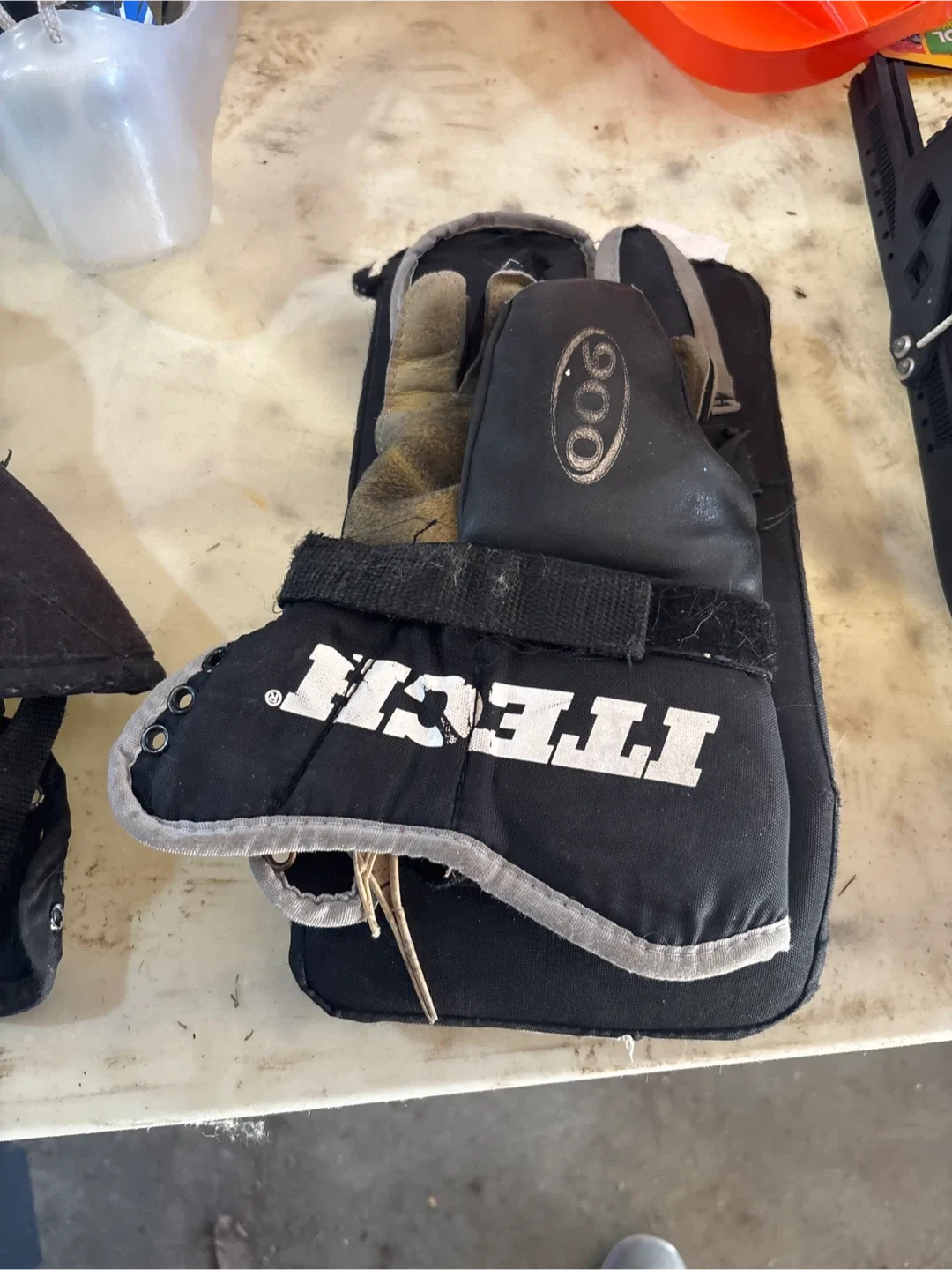 Hockey Goalie Gear Set - Koho, Itech image indicator(2)
