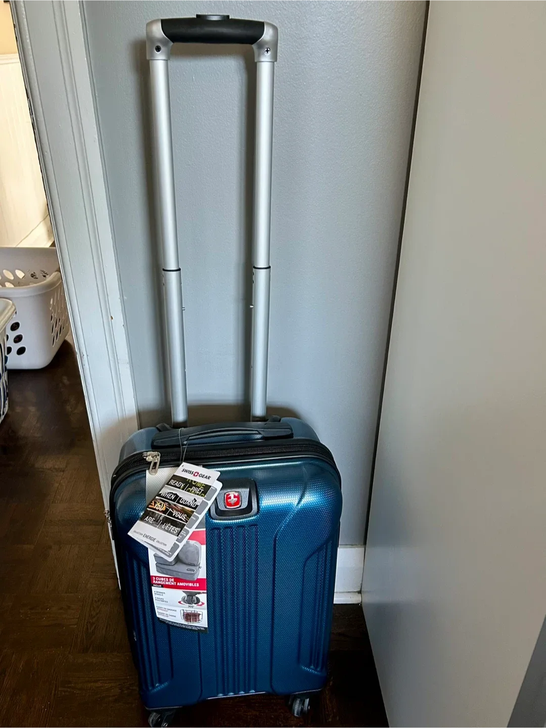 🧡new Swiss Gear Carry-On Luggage - Blue image indicator(2)