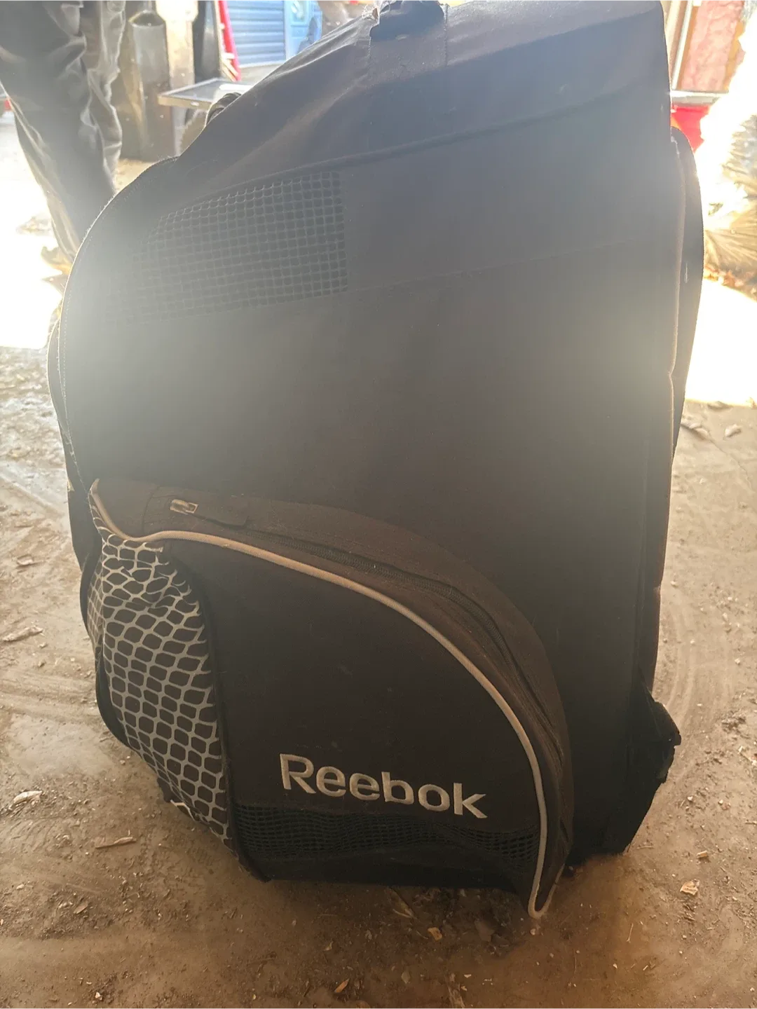 Reebok hockey Black Backpack image indicator(2)