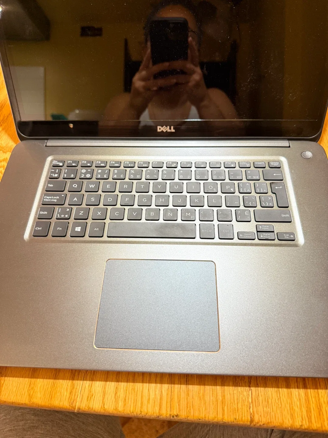 Dell Inspiron 7547 Laptop image indicator(6)