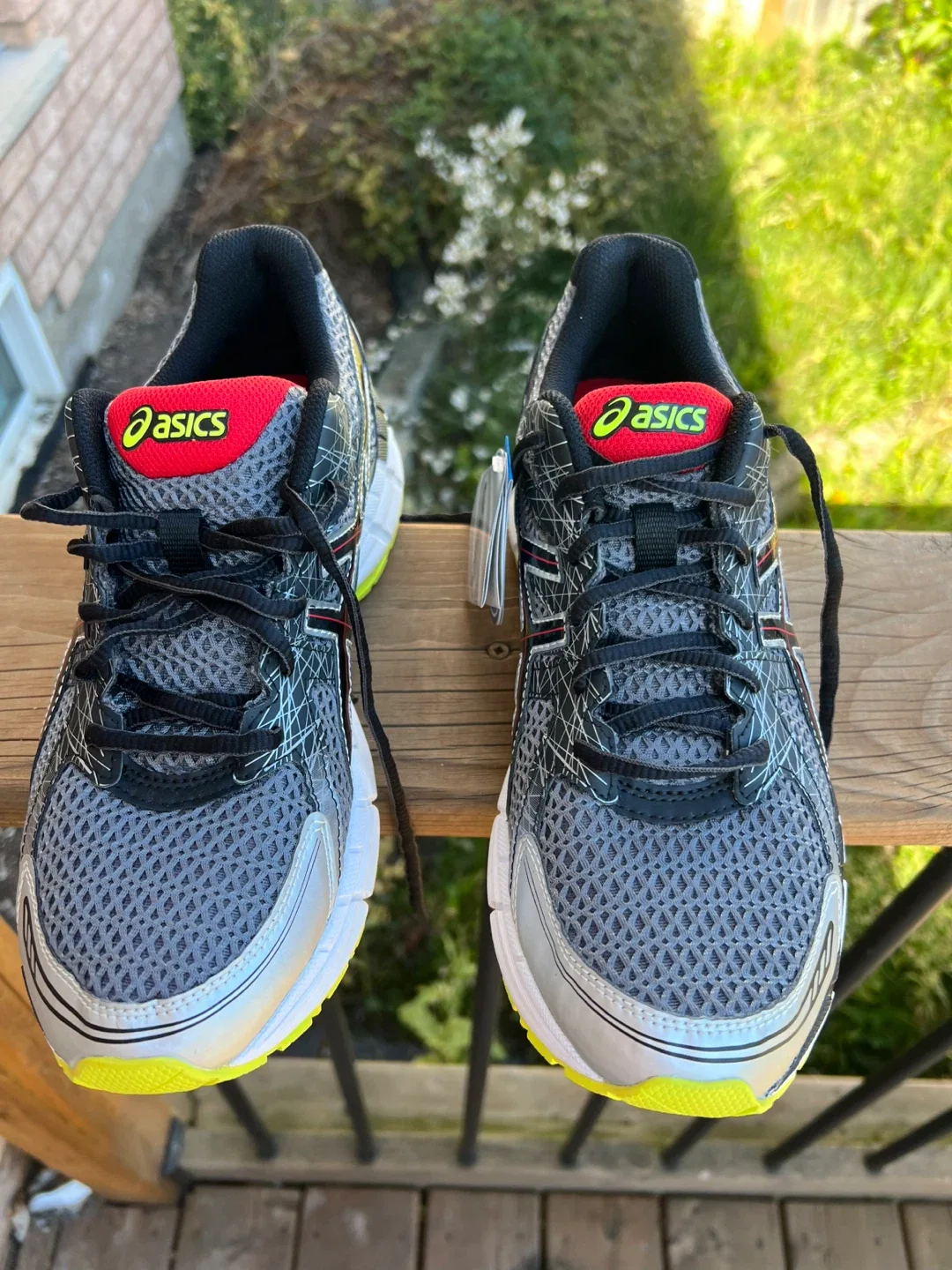 BNWT Mens Asics Running Shoes - US 8.5 thumbnail