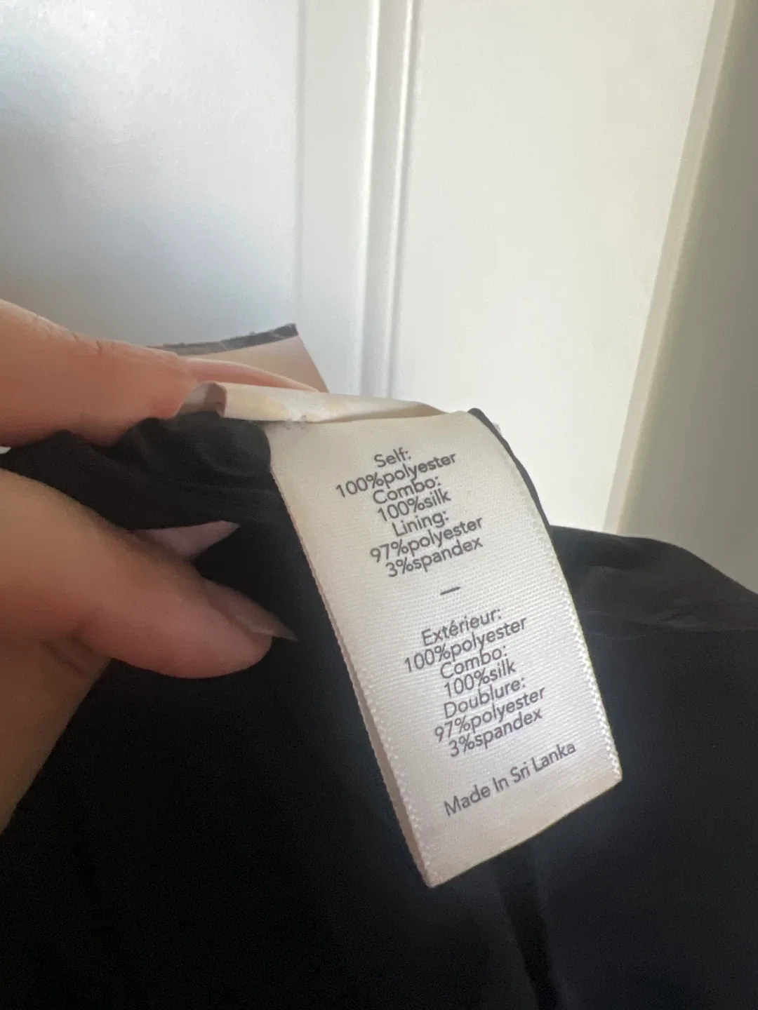 Elizabeth and James silk sleeveless crop blouse image indicator(4)