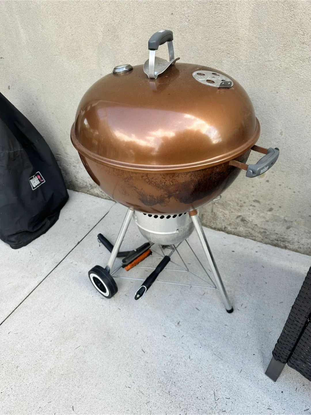 Weber Kettle Grill - Bronze image indicator(4)